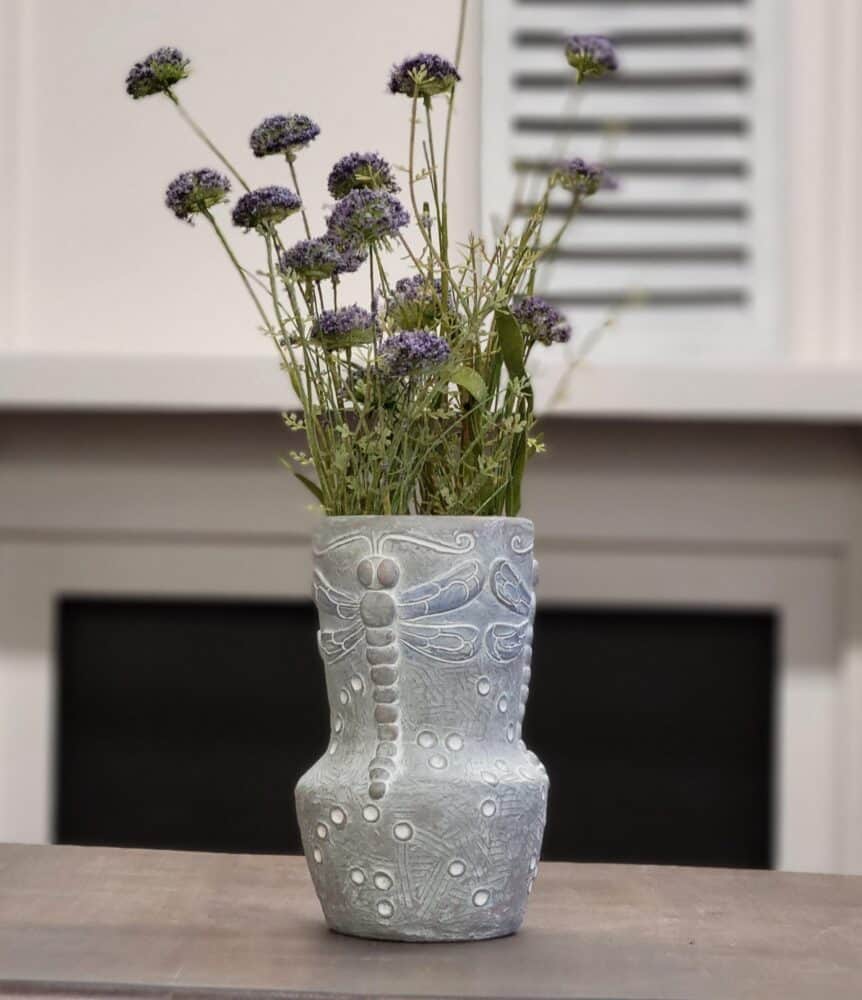 Dragonfly Vase with flowers Dragonfly Vase with flowers